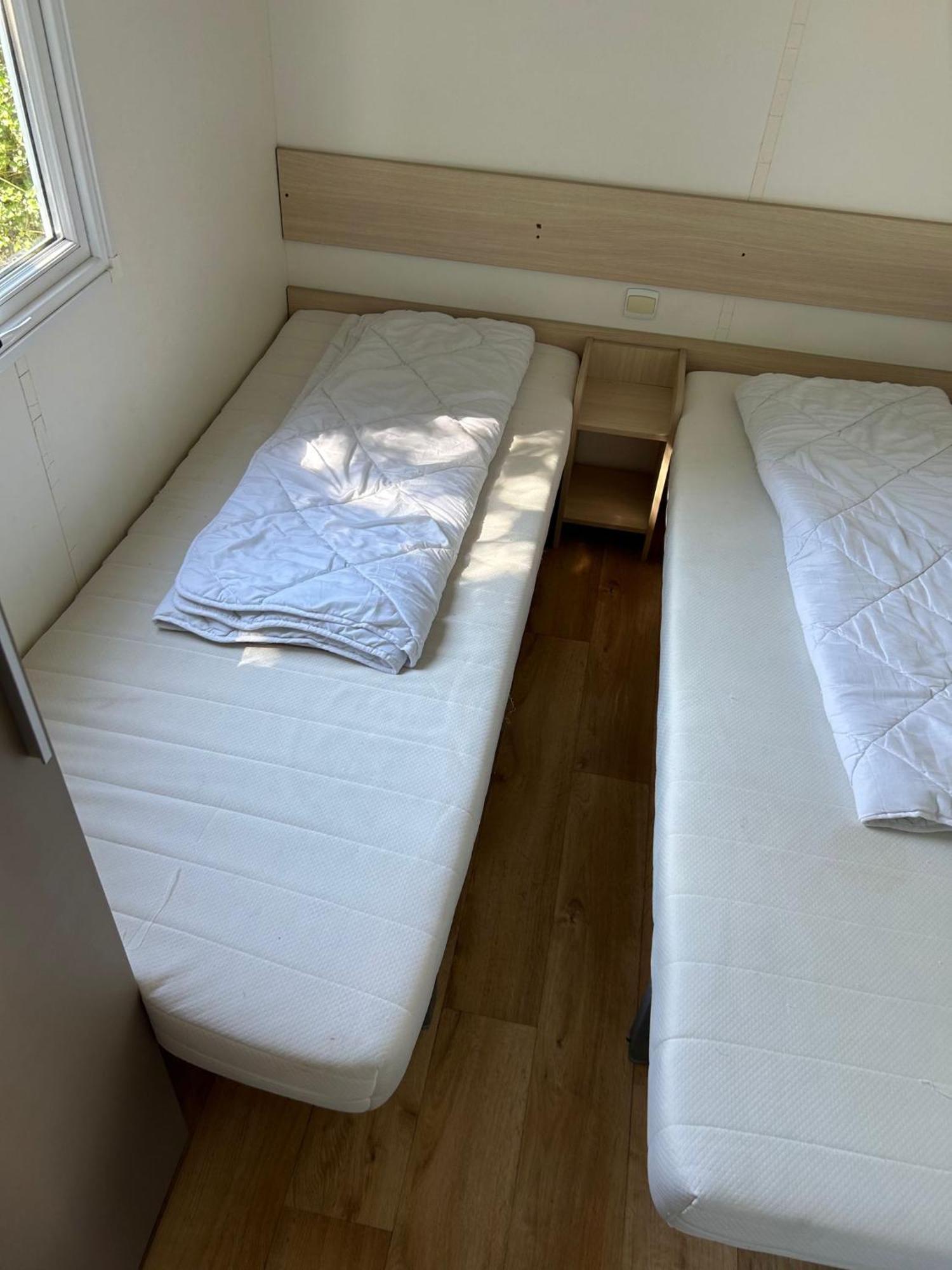 Luxueuze Stacaravan 4Pers Met Terras En Tuintje Бреден Экстерьер фото